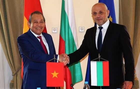 Phó Thủ tướng Bulgaria ngưỡng mộ trước những thành tựu của Việt Nam
