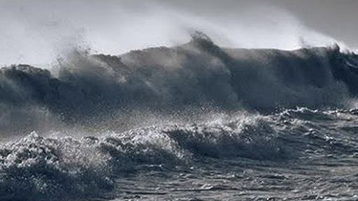 Dự báo thời tiết biển ngày và đêm nay (23/10): Bắc Biển Đông và quần đảo Hoàng Sa có mưa bão, gió giật cấp 14, biển động dữ dội