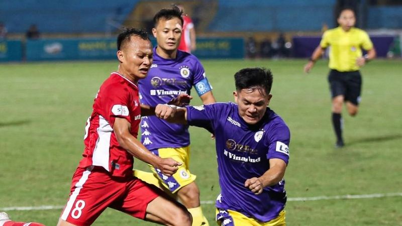 Viettel phong tỏa 'ngòi nổ' Quang Hải thế nào để dẫn đầu bảng xếp hạng V-League 2020?
