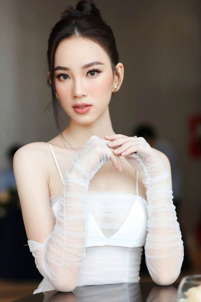Cận cảnh nhan sắc xinh đẹp của Hoa hậu Đỗ Thị Hà và 3 mỹ nhân Việt thi quốc tế năm 2021