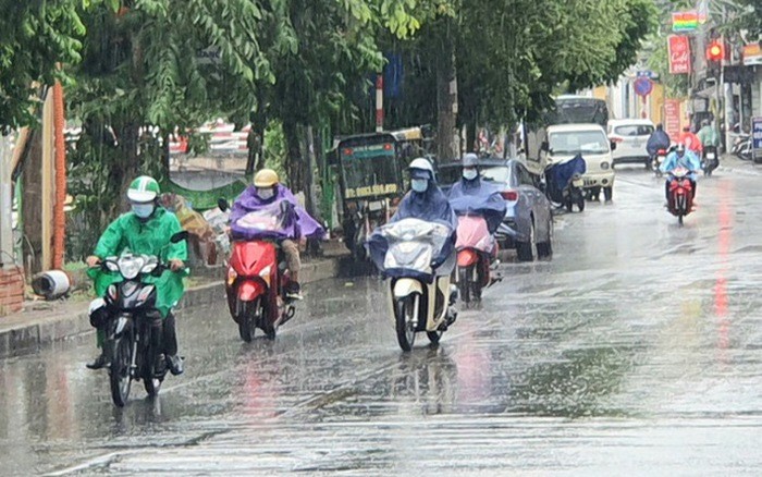 Dự báo thời tiết đêm nay và ngày mai (5-6/10): Cả nước mưa dông rải rác; Trung Bộ, Tây Nguyên, Nam Bộ mưa vừa mưa to đến rất to; cảnh báo lũ trên các
