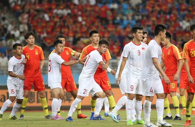 Hãy thưởng thức những bức hình ấn tượng về đội tuyển Việt Nam, đội tuyển quốc gia của chúng ta. Từ những khoảnh khắc trên sân cỏ cho đến những nét đẹp khác của đội bóng, hàng triệu trái tim đang chờ đón sử dụng các bức hình này.
