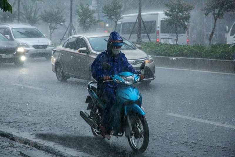 Dự báo thời tiết đêm nay và ngày mai (7-8/10): Trung Trung Bộ và Bắc Tây Nguyên về đêm mưa to đến rất to; nguy cơ cao có lũ quét và sạt lở đất