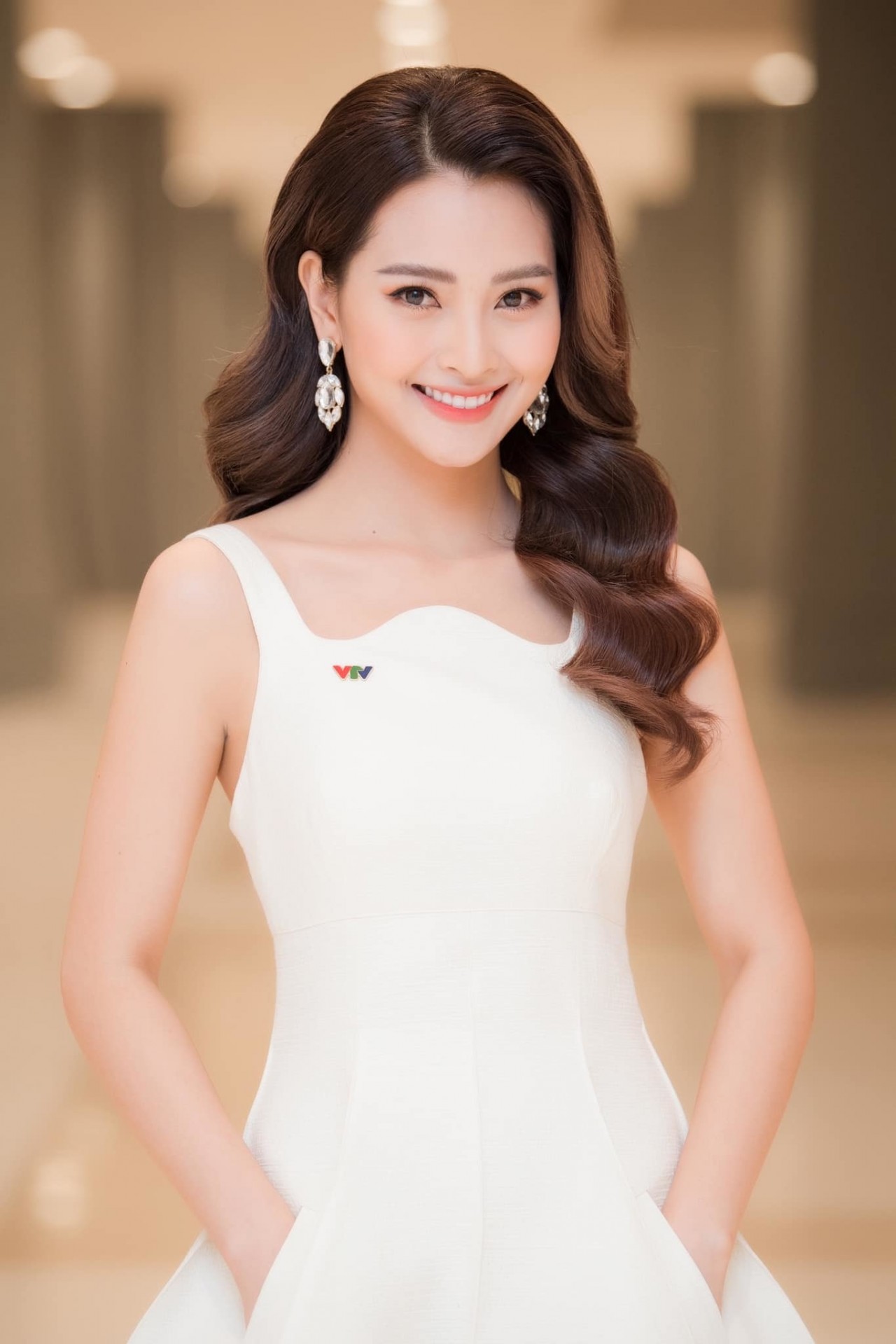 11 tháng 5 ngày: Dung nhan rạng ngời của MC VTV vào vai tình đầu