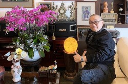 Nghệ sĩ hài Xuân Hinh lên tiếng trấn an trước tin đồn thất thiệt về sức khỏe