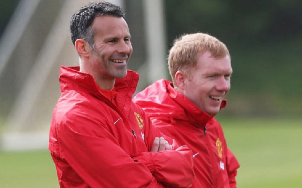 huyen thoai mu ryan giggs va paul scholes se den viet nam