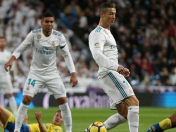 C. Ronaldo đòi rời Real Madrid ngay trong Hè 2018?