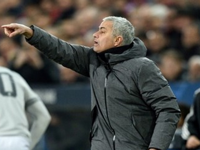 HLV Mourinho nói gì sau khi MU thua cay đắng trước Basel?
