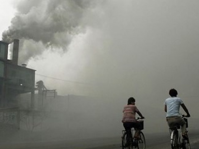 Năm 2017, Trung Quốc chi gần 2,5 tỷ USD xử lý khói bụi ô nhiễm