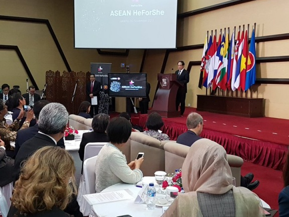 ASEAN thúc đẩy bình đẳng giới và bảo vệ phụ nữ