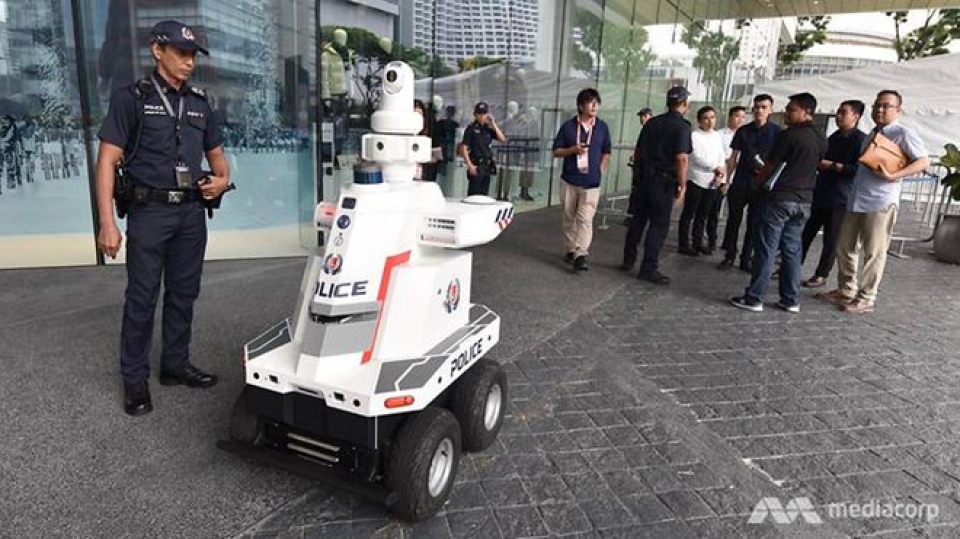 singapore su dung robot tuan tra cho hoi nghi cap cao asean