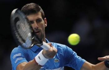 ATP Finals: Djokovic thắng nhanh, Federer gục ngã trước Thiem