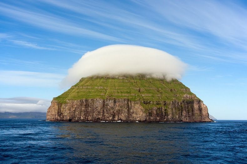 Những hòn đảo có hình thù kỳ lạ  VnExpress Du lịch