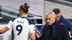 HLV Mourinho không ngại công kích Real Madrid khi Gareth Bale ghi bàn cho Tottenham