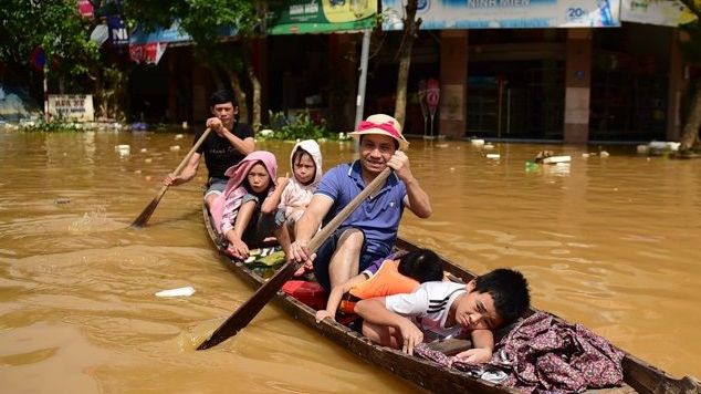 Dự báo thời tiết đêm nay và ngày mai (9-10/11): Bắc Bộ ngày nắng, vùng núi trời rét; Trung Bộ, Tây Nguyên mưa rất to; Nam Bộ mưa to