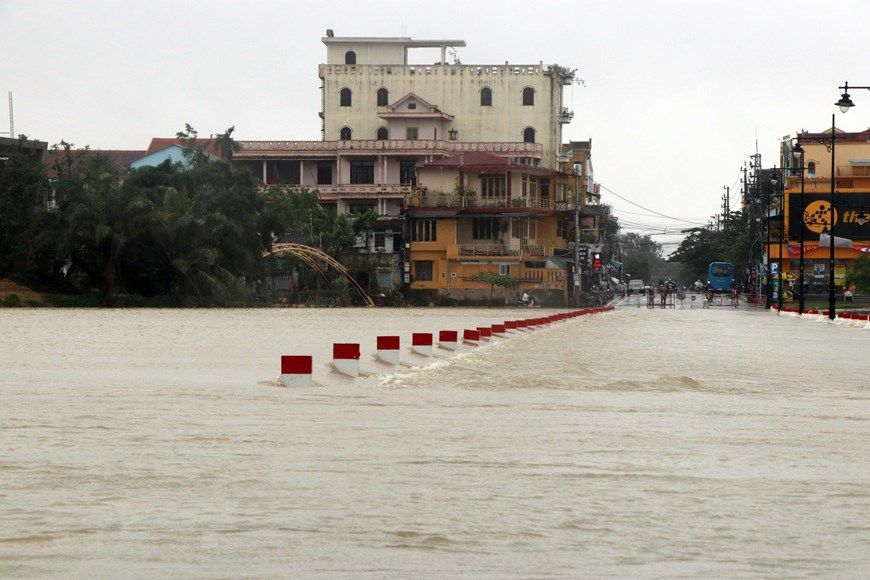 du bao thoi tiet dem nay va ngay mai 11 1211 trung bo mua rat to tay nguyen va nam bo mua rao bac bo dem va sang som lanh ngay nang vung nui t