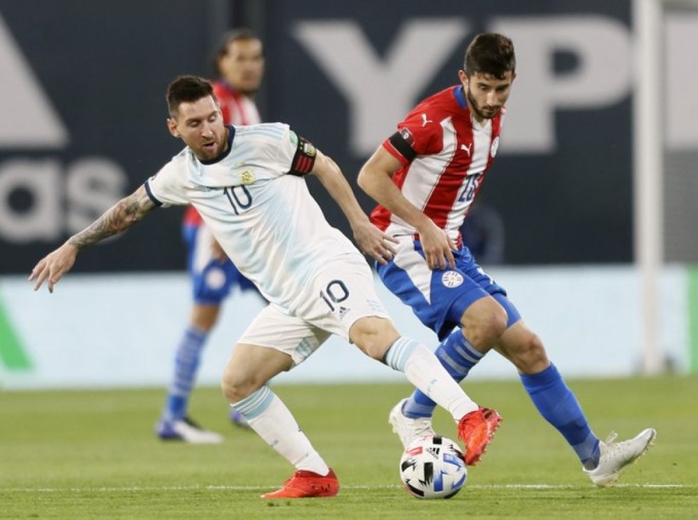 vong loai world cup 2022 messi den dui argentina dut mach toan thang