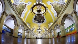 Choáng ngợp với nhà ga tàu điện ngầm - 'Cung điện' lộng lẫy dưới lòng đất ở thủ đô nước Nga