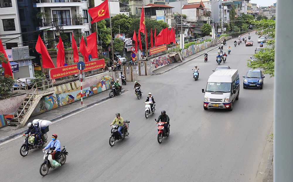 Dự báo thời tiết 3 ngày tới (26-28/11): Bắc Bộ mưa vài nơi, trưa chiều hửng nắng; Trung Bộ, Tây Nguyên, Nam Bộ mưa rào và dông rải rác