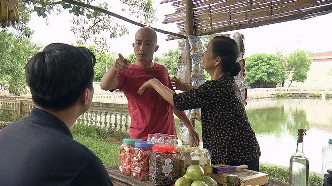 Phố trong làng: Doãn Quốc Đam giải thích vì sao quyết định để đầu trọc khi vào vai Mến