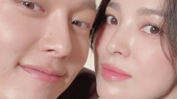Now, We Are Breaking: Thần thái diễn xuất của Song Hye Kyo và Jang Ki Yong được fan khen hết lời