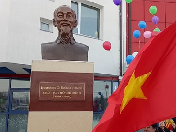 Khánh thành tượng đài Chủ tịch Hồ Chí Minh tại Mông Cổ