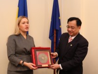 dai su nguyen anh tuan chao tong thong zelensky nhan quoc khanh ukraine