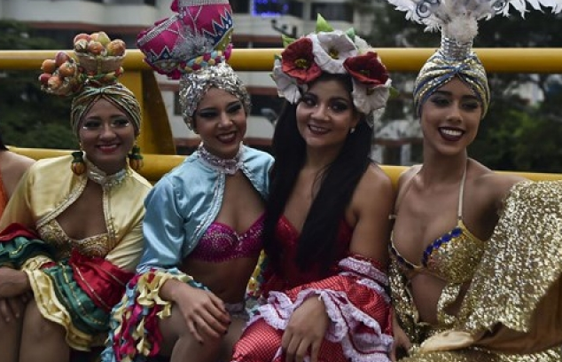 Những vũ điệu nóng bỏng tại lễ hội salsa lớn nhất thế giới