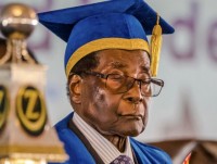 “Gói” về hưu của Mugabe: Biệt thự, dàn xế riêng và 20 nhân viên