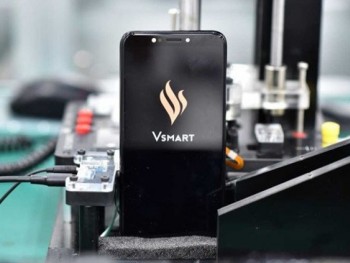 Ngày 14/12, Vingroup ra mắt smartphone thương hiệu Việt