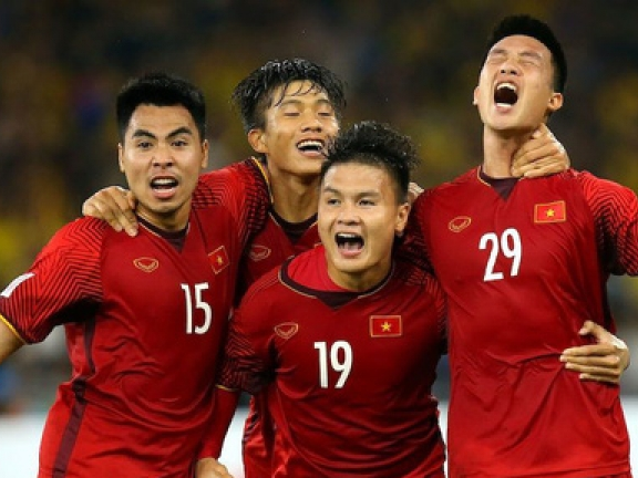 Bất bại 17 trận, tuyển Việt Nam vẫn kém xa kỷ lục thế giới
