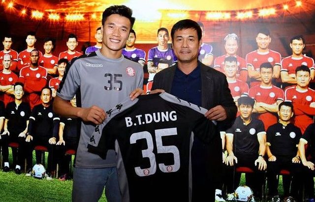 Thủ môn Bùi Tiến Dũng chính thức ra mắt CLB TP. Hồ Chí Minh với số áo 35