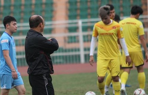 Vắng Tấn Tài ở trận mở màn gặp UAE của U23 Việt Nam, HLV Park đau đầu tìm giải pháp
