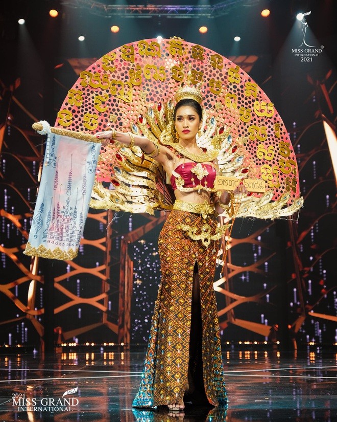 Hoa hậu Hòa bình 2021: Đại diện Việt Nam rạng rỡ lọt top 10 Hoa hậu Trình diễn Quốc phục