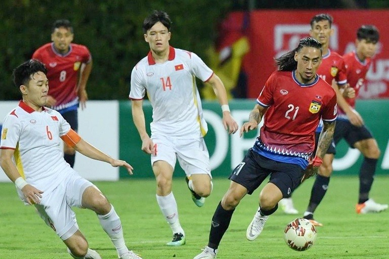 Báo Lào: Đội tuyển Việt Nam chứng tỏ mạnh nhất bảng B, AFF Cup 202; Lào quyết tâm vào vòng hai
