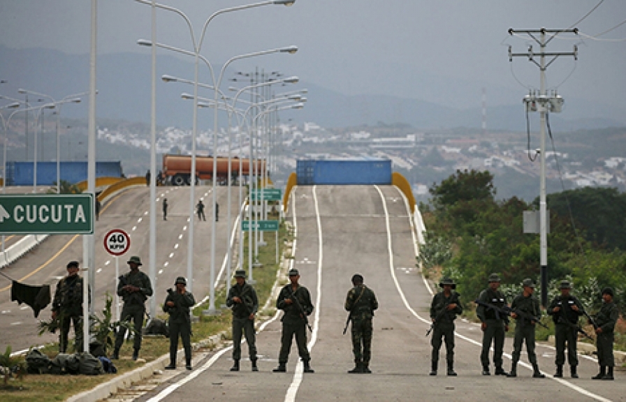 Venezuela mở trở lại cửa khẩu biên giới với Colombia