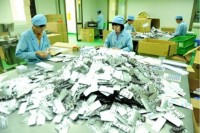vietnam stays attractive to foreign investors amid trade war economist