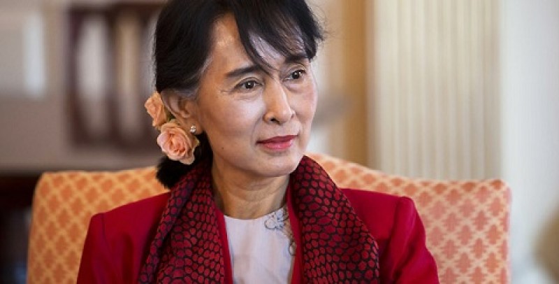 Bà Aung San Suu Kyi chính thức trở thành cố vấn quốc gia Myanmar