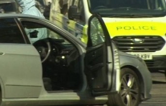 Xe của Đại sứ Ukraine tại Anh bị tấn công, cảnh sát phải nổ súng
