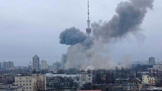 Nga phá hủy nhà máy chế tạo xe bọc thép ở Kiev bằng vũ khí tầm xa