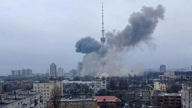 Nga phá hủy nhà máy chế tạo xe bọc thép ở Kiev