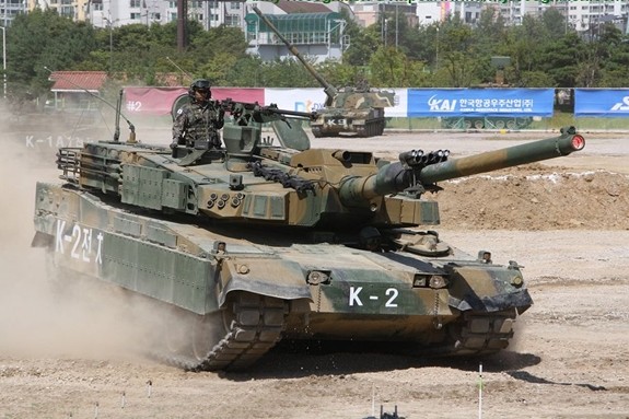 Hàn Quốc đàm phán bán xe tăng cho Na Uy