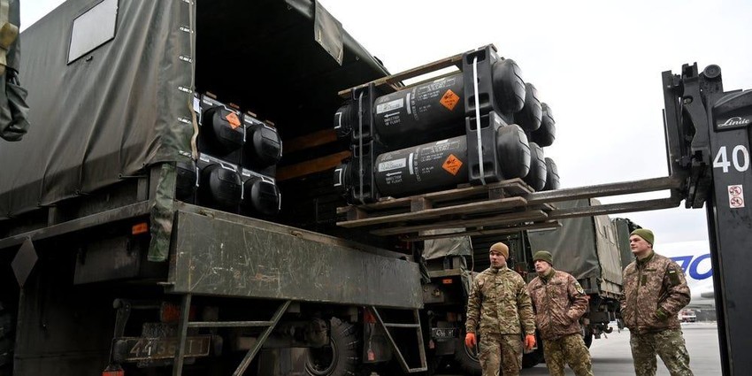 Mỹ tăng cường chuyển vũ khí cho Ukraine bằng đường biển