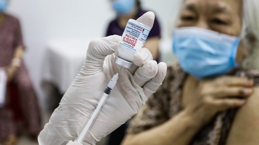 Hà Nội: Người cao tuổi, có bệnh nền được ưu tiên tiêm vaccine Covid-19