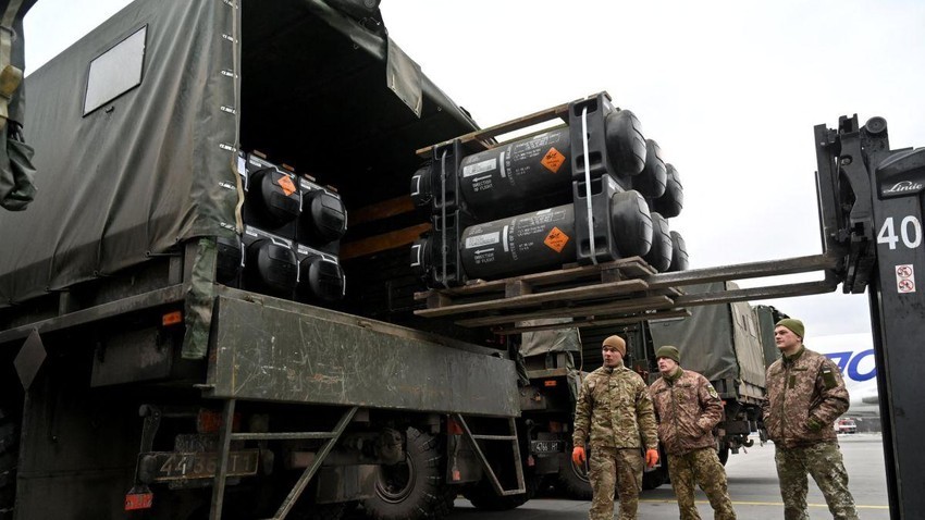 Mỹ cung cấp vũ khí cho Ukraine. (Nguồn: AP)