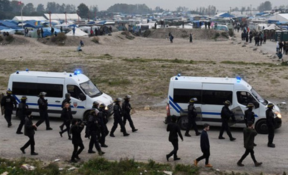 Giải tỏa lán trại Calais: Khó khăn vẫn ngổn ngang