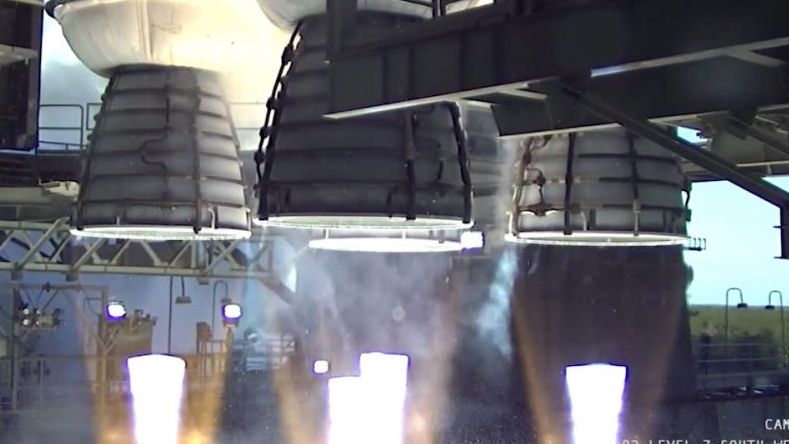 NASA thử nghiệm động cơ tên lửa đưa người lên Mặt Trăng