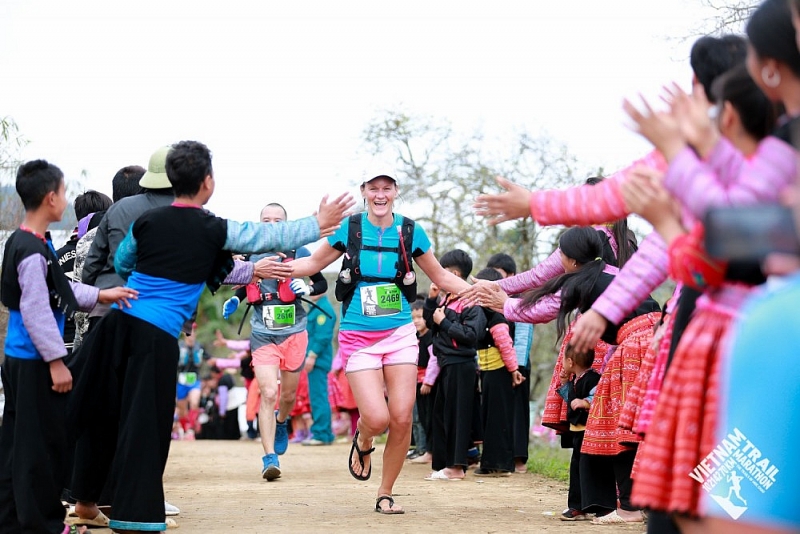Nhiều người nổi tiếng tham gia Giải chạy Vietnam Trail Marathon 2021 tại Mộc Châu