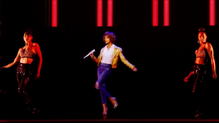 danh ca qua co whitney houston tro lai voi tour luu dien bang hologram