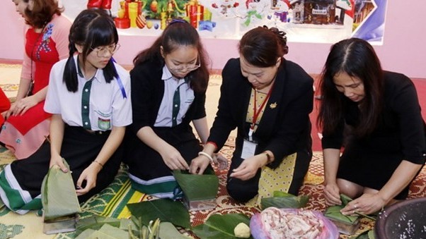 Người Việt tại Lào rộn ràng đón Tết cổ truyền Tân Sửu 2021